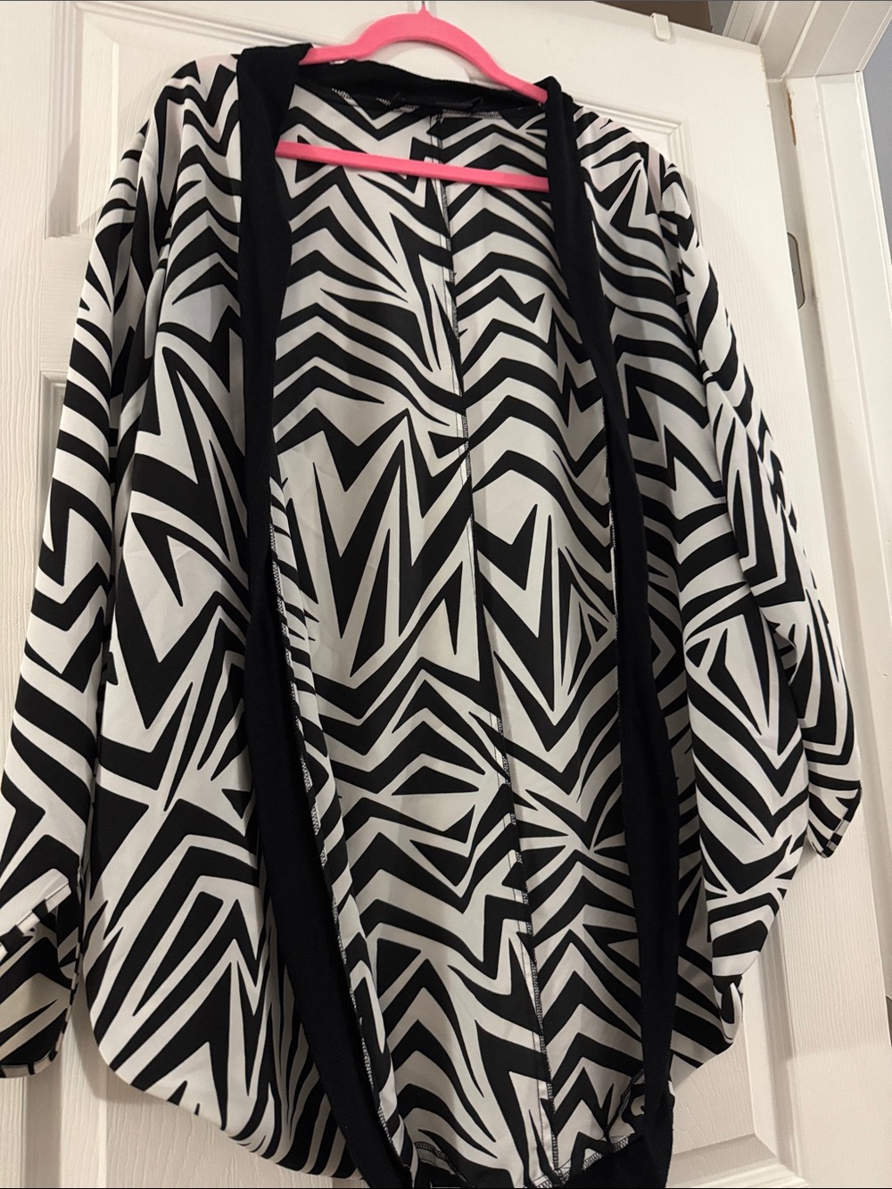 Kardashian Kollection Black & White Geometric Open Blazer Sz XS